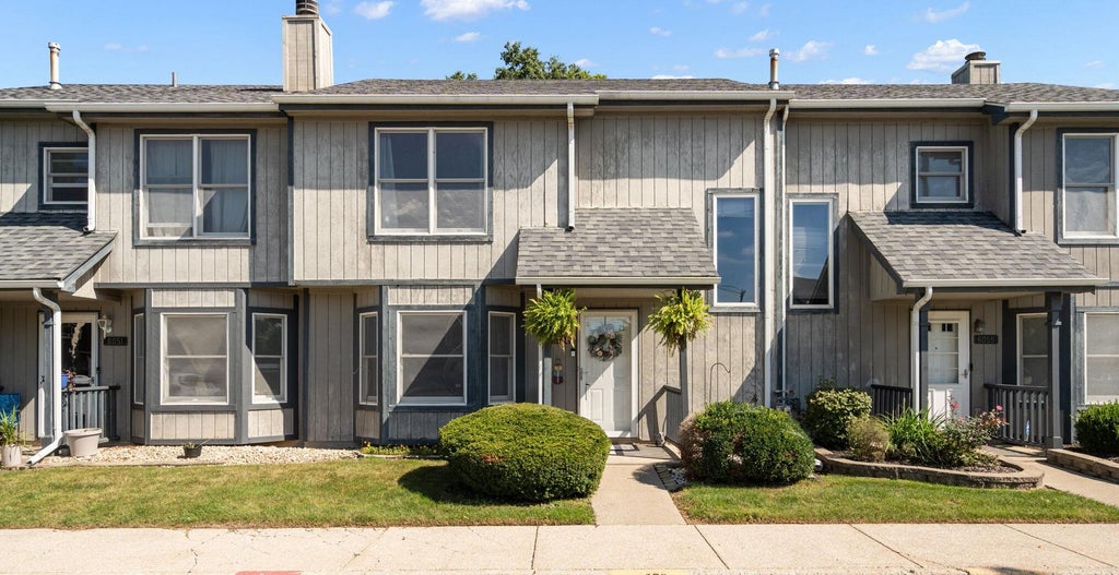 Photo of 6053 Virginia Street, Merrillville, IN 46410 (MLS # 845970)