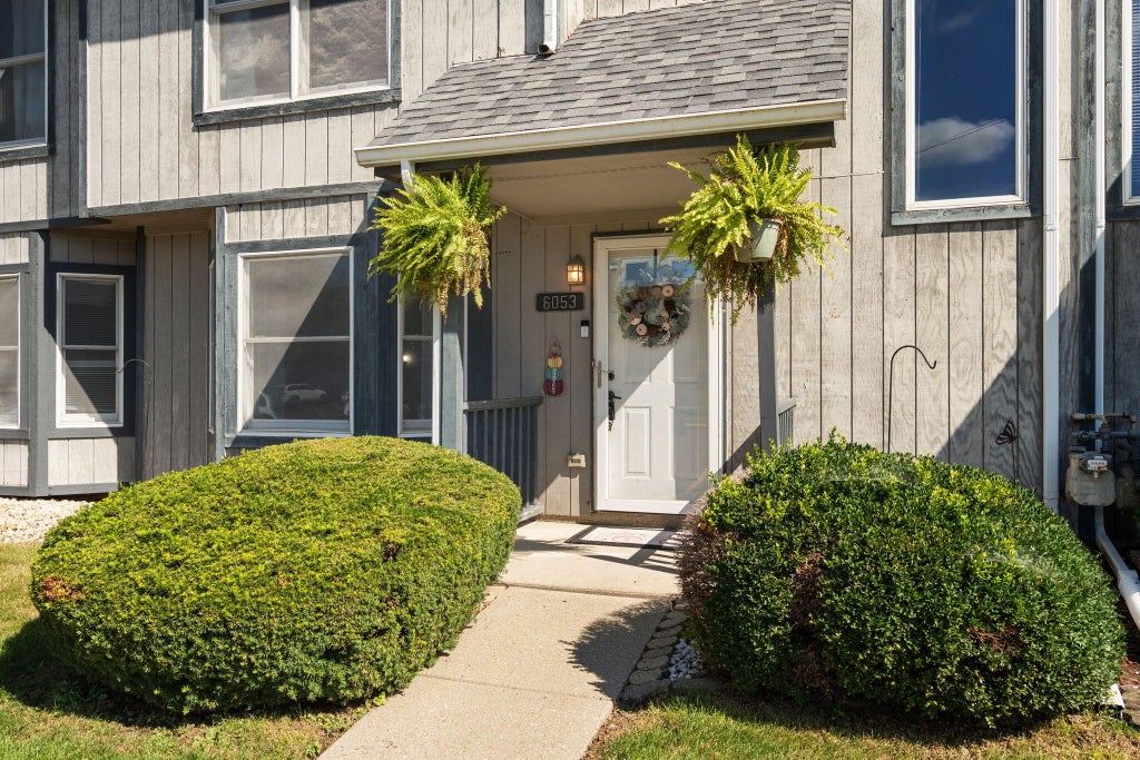 Photo of 6053 Virginia Street, Merrillville, IN 46410 (MLS # 845970)