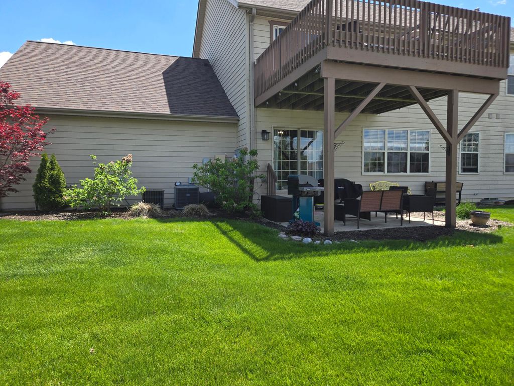 Photo of 948 Veterans Lane, Crown Point, IN 46307 (MLS # 838353)