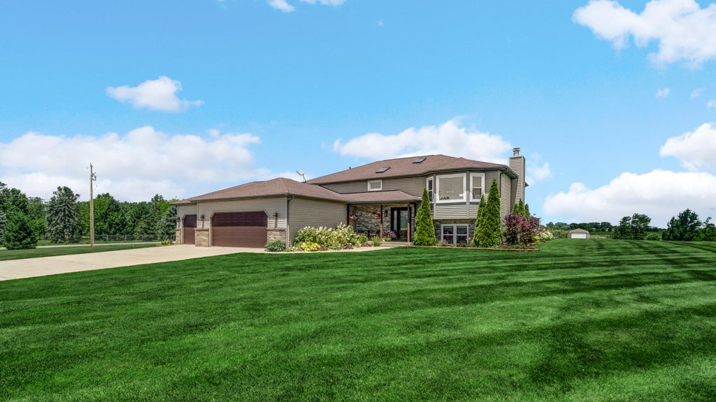 Photo of 9196 W 196th Avenue, Lowell, IN 46356 (MLS # 841243)