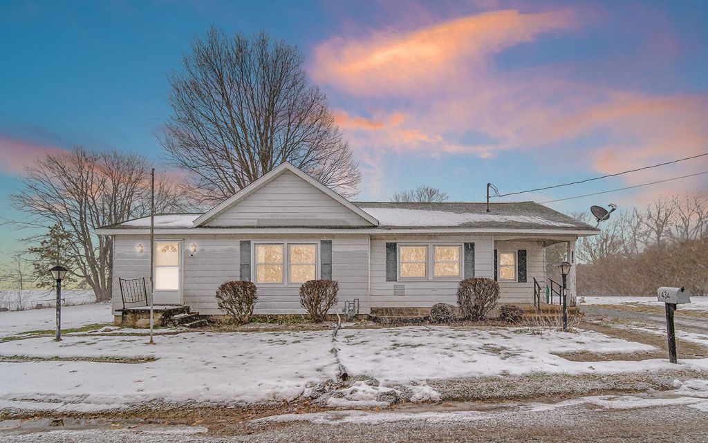 Photo of 7434 11a Road, Plymouth, IN 46563 (MLS # 831791)