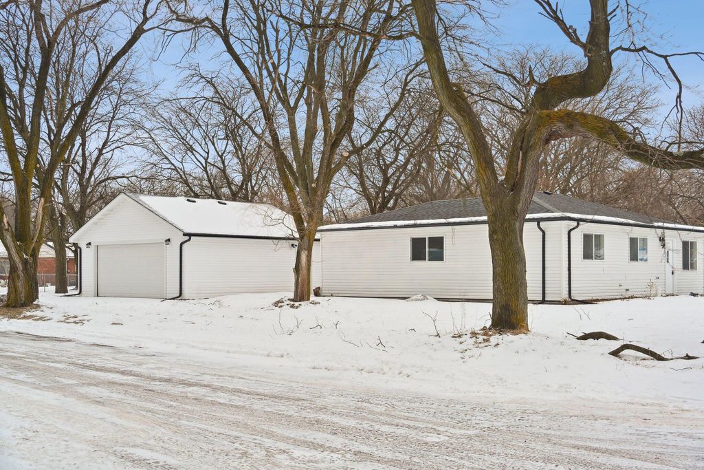 Photo of 984 Stevenson Street, Gary, IN 46406 (MLS # 833714)