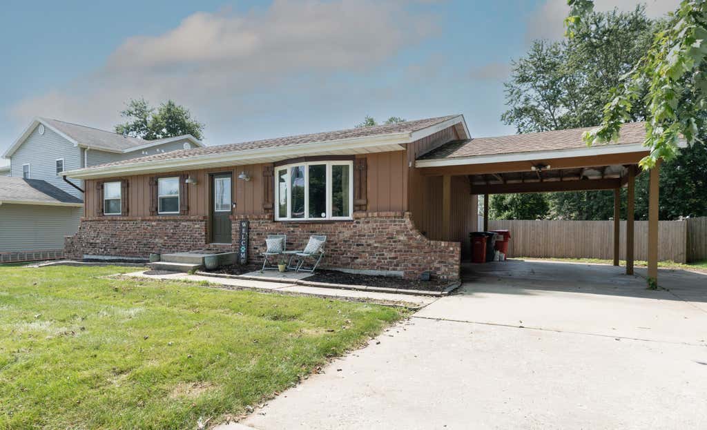 Photo of 13424 Osborne Street, Cedar Lake, IN 46303 (MLS # 844310)