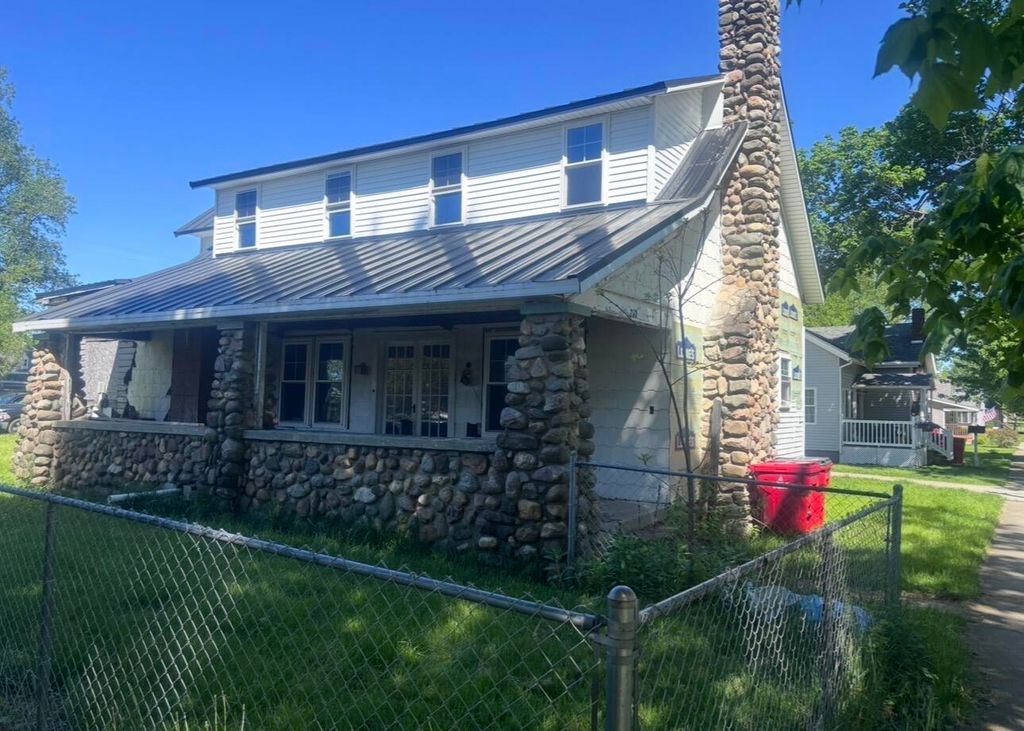 Photo of 210 N Maple Avenue, Argos, IN 46501 (MLS # 838669)