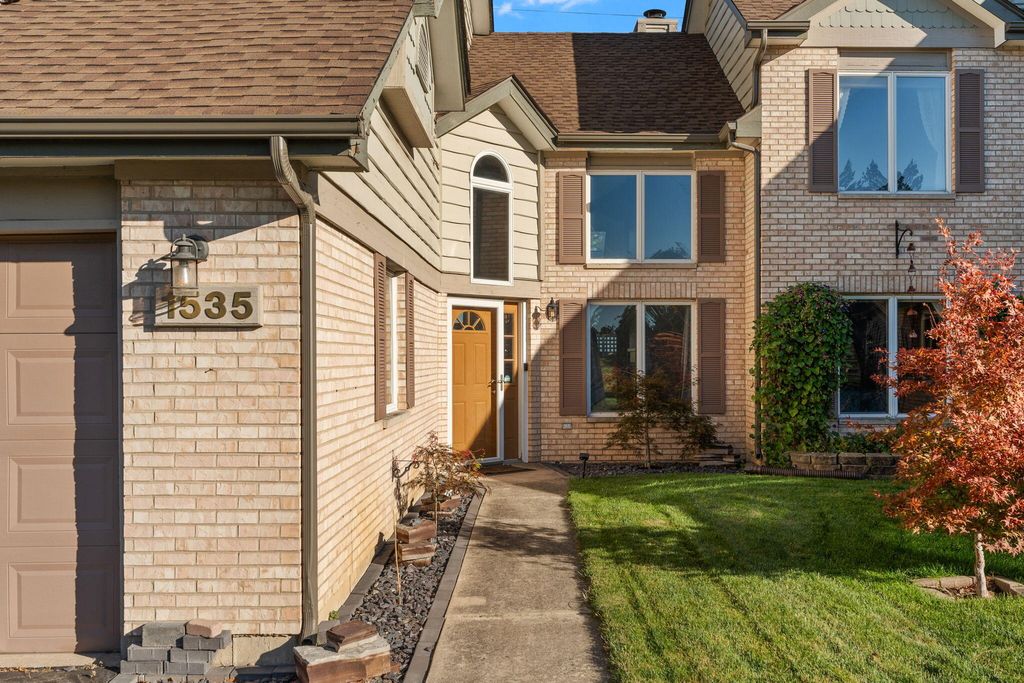 Photo of 1535 W 93rd Court, Crown Point, IN 46307 (MLS # 829283)