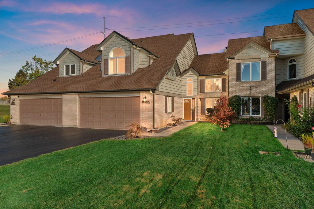 Photo of 1535 W 93rd Court, Crown Point, IN 46307 (MLS # 829283)