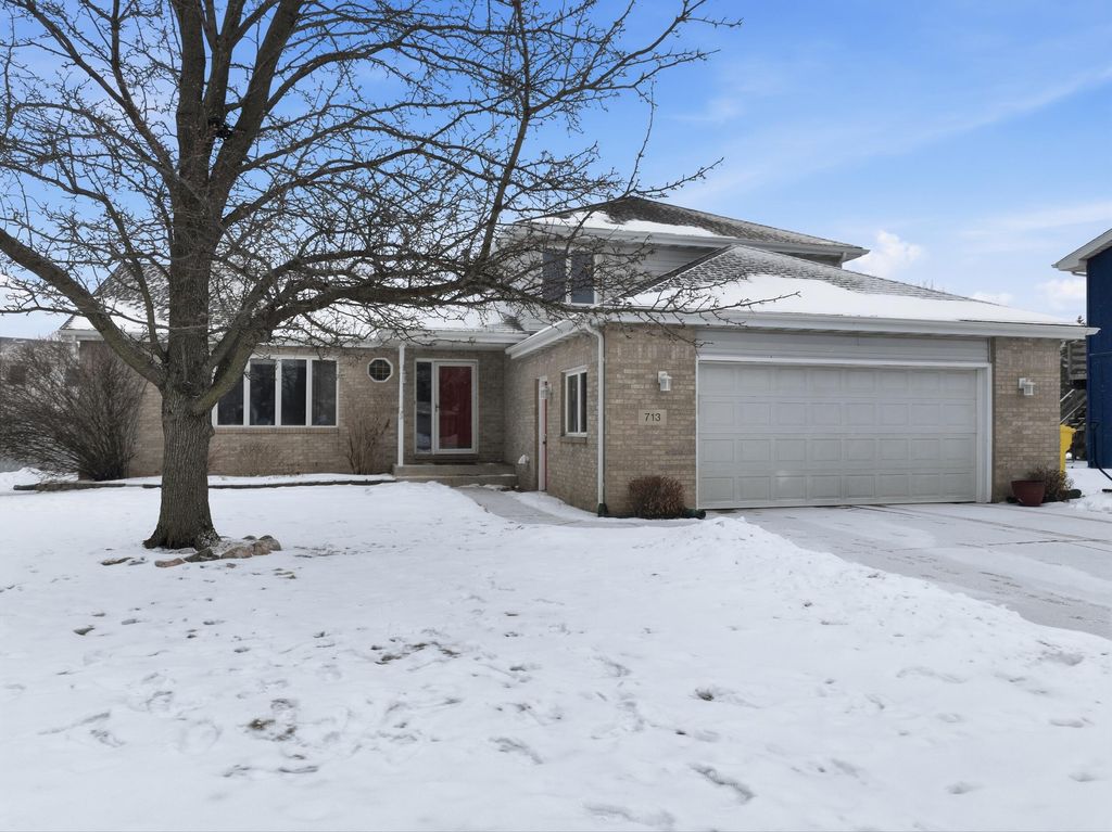 Photo of 713 N Robin Court, Griffith, IN 46319 (MLS # 833879)