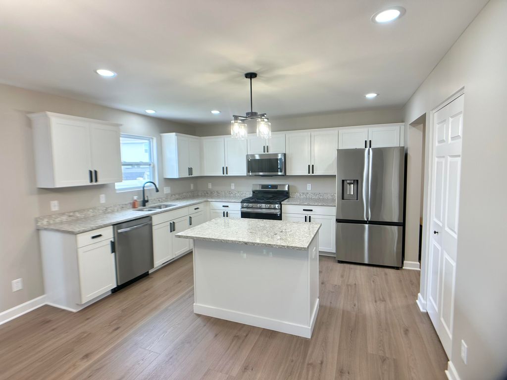 Photo of 13233 Roosevelt Place, Crown Point, IN 46307 (MLS # 839739)