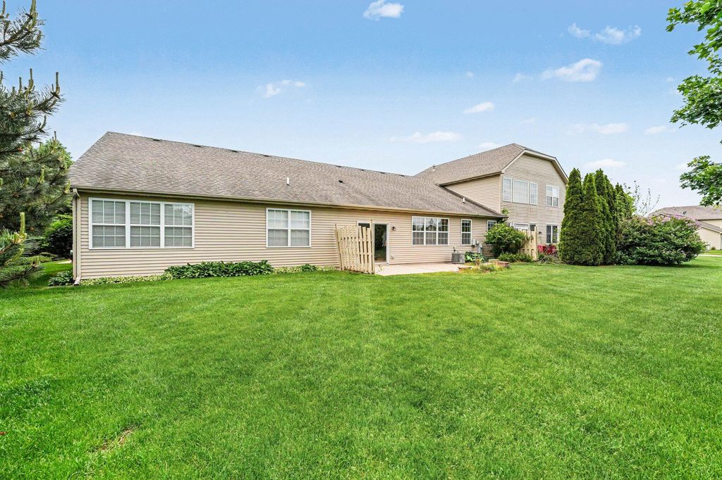 Photo of 1202 Auburn Meadow Lane, Schererville, IN 46375 (MLS # 839219)