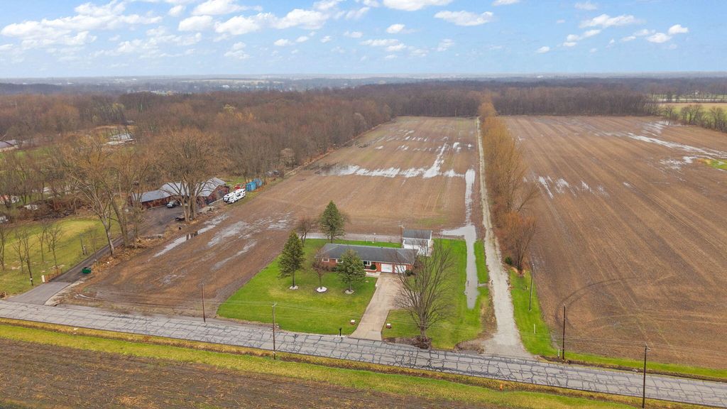 Photo of 766 W 700 N, Hobart, IN 46342 (MLS # 837141)