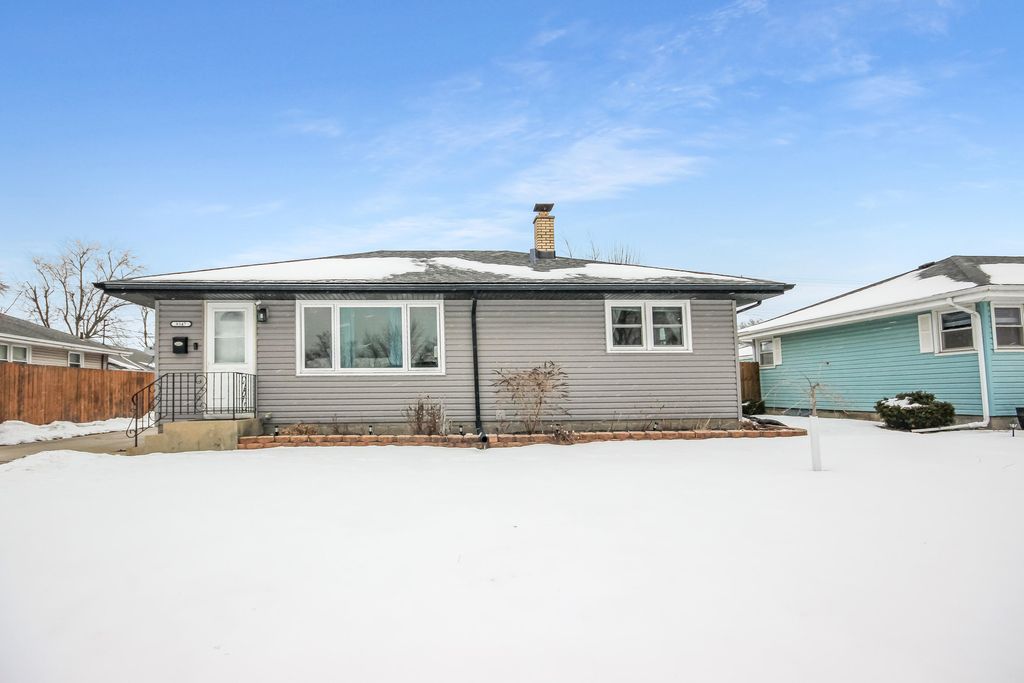 Photo of 9347 O'day Drive, Highland, IN 46322 (MLS # 834098)