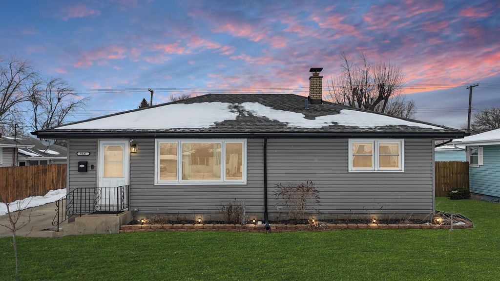 Photo of 9347 O'day Drive, Highland, IN 46322 (MLS # 834098)