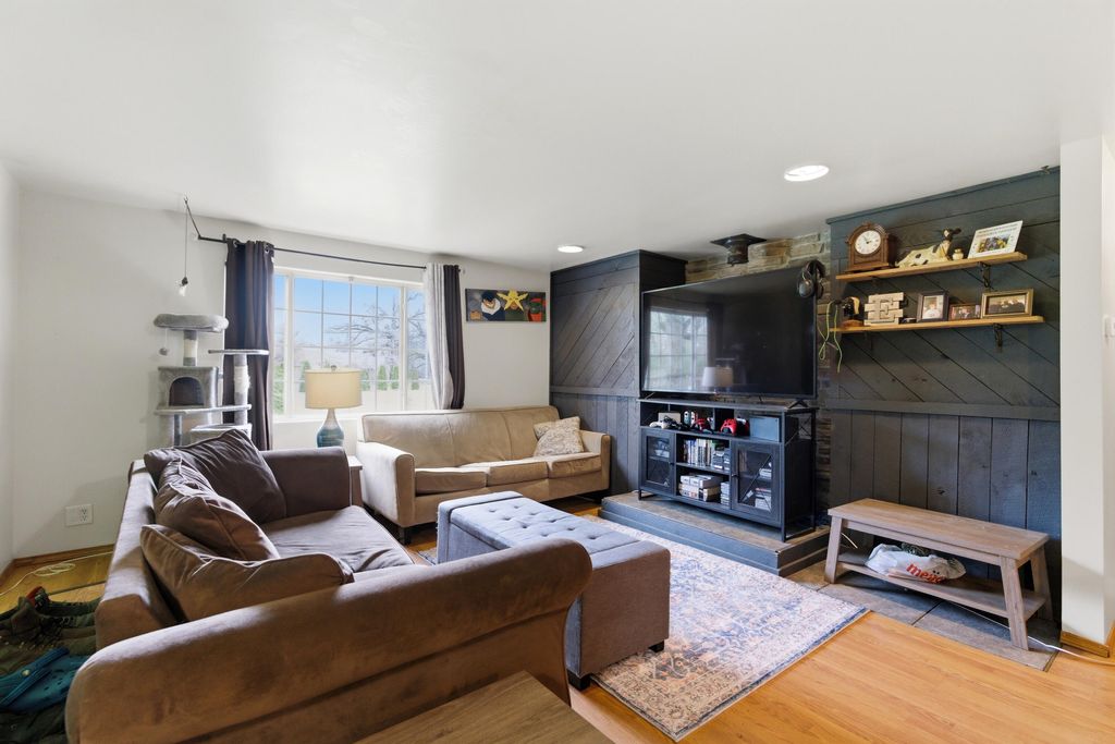 Photo of 17333 N 700 W, Hebron, IN 46341 (MLS # 837255)