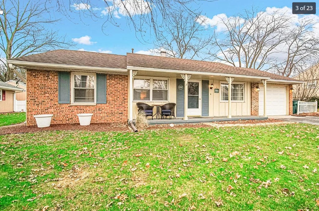 Photo of 2207 Fernhill Drive, Valparaiso, IN 46385 (MLS # 843895)