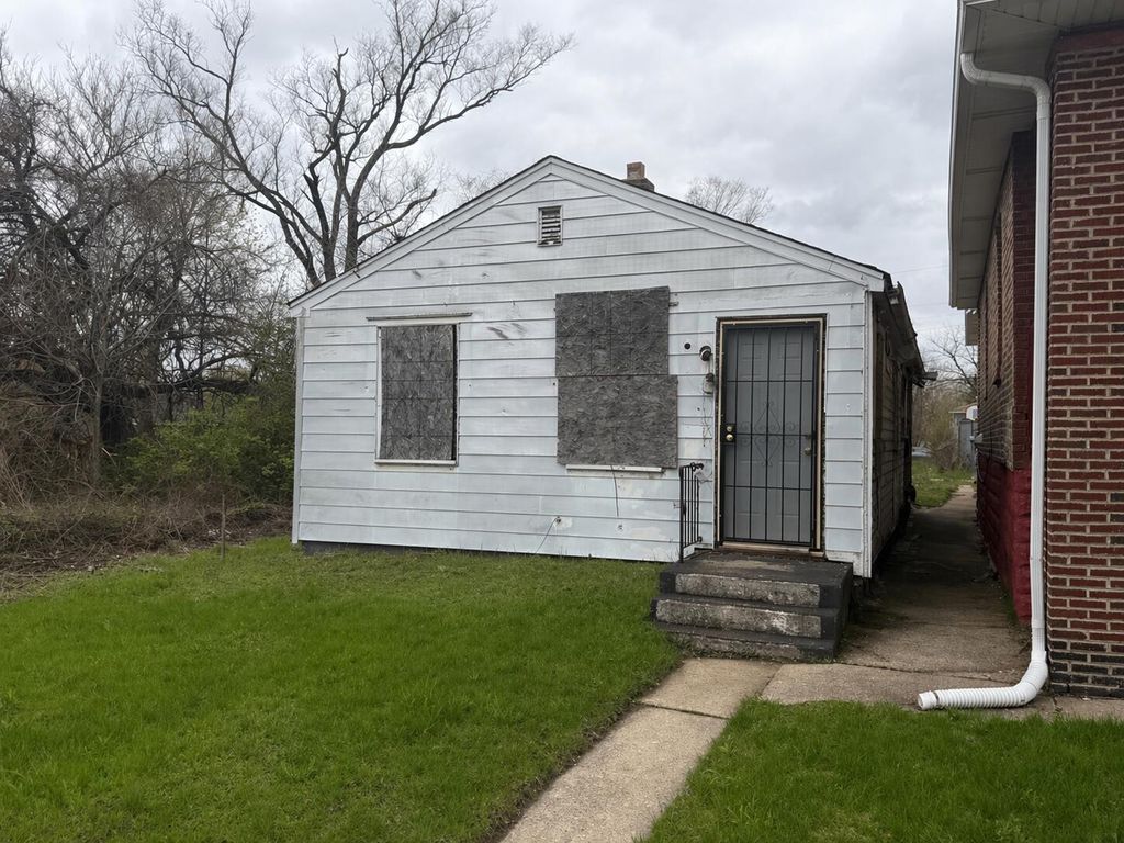 Photo of 2528 Fillmore Street, Gary, IN 46407 (MLS # 837439)