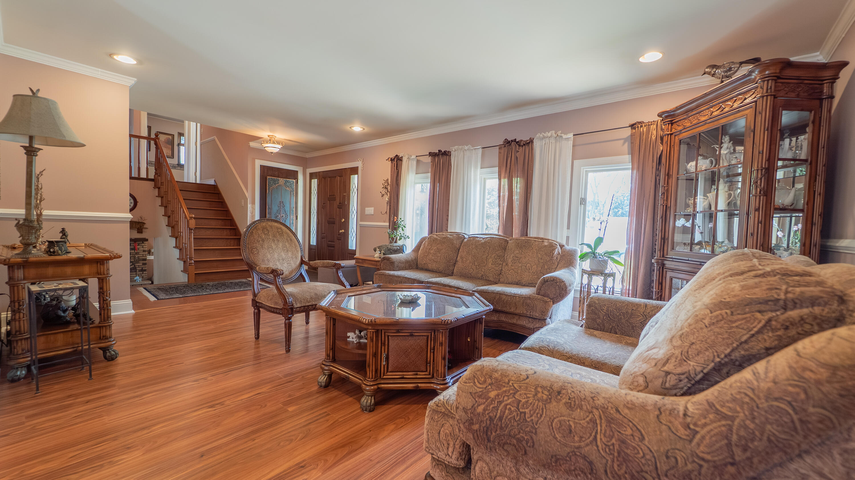 9439 Walnut Drive