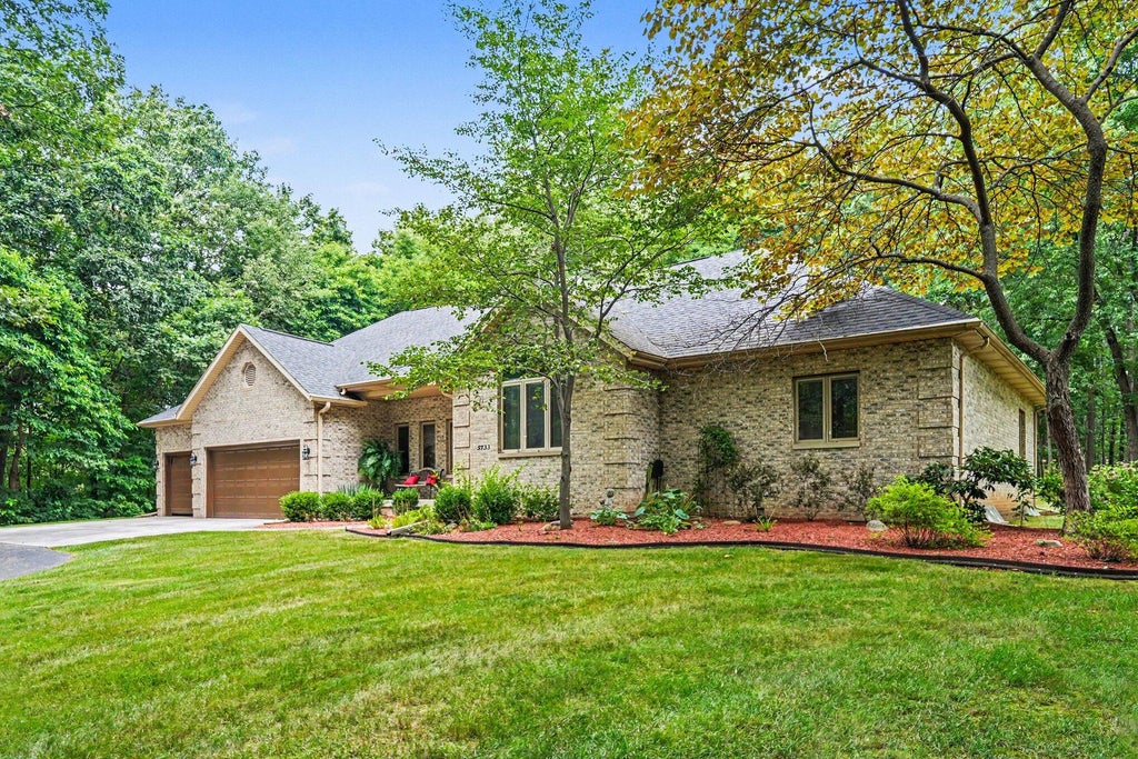 Photo of 5733 W 450 Road N, La Porte, IN 46350 (MLS # 844686)