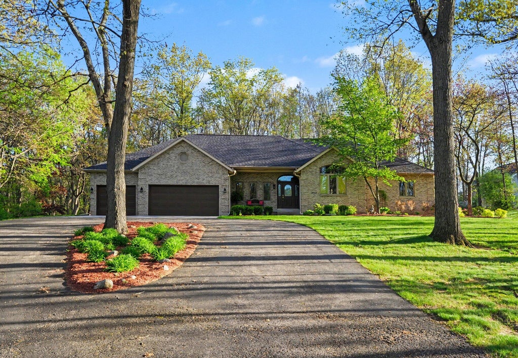 Photo of 5733 W 450 Road N, La Porte, IN 46350 (MLS # 844686)