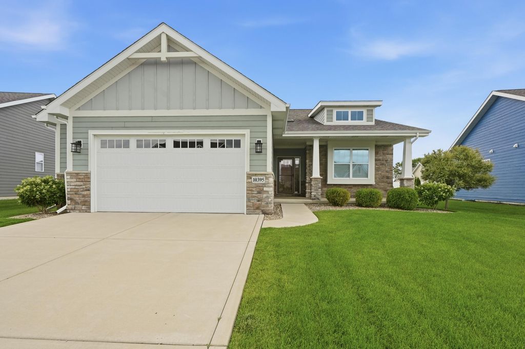 Photo of 10395 Brookhaven Street, Saint John, IN 46373 (MLS # 841265)