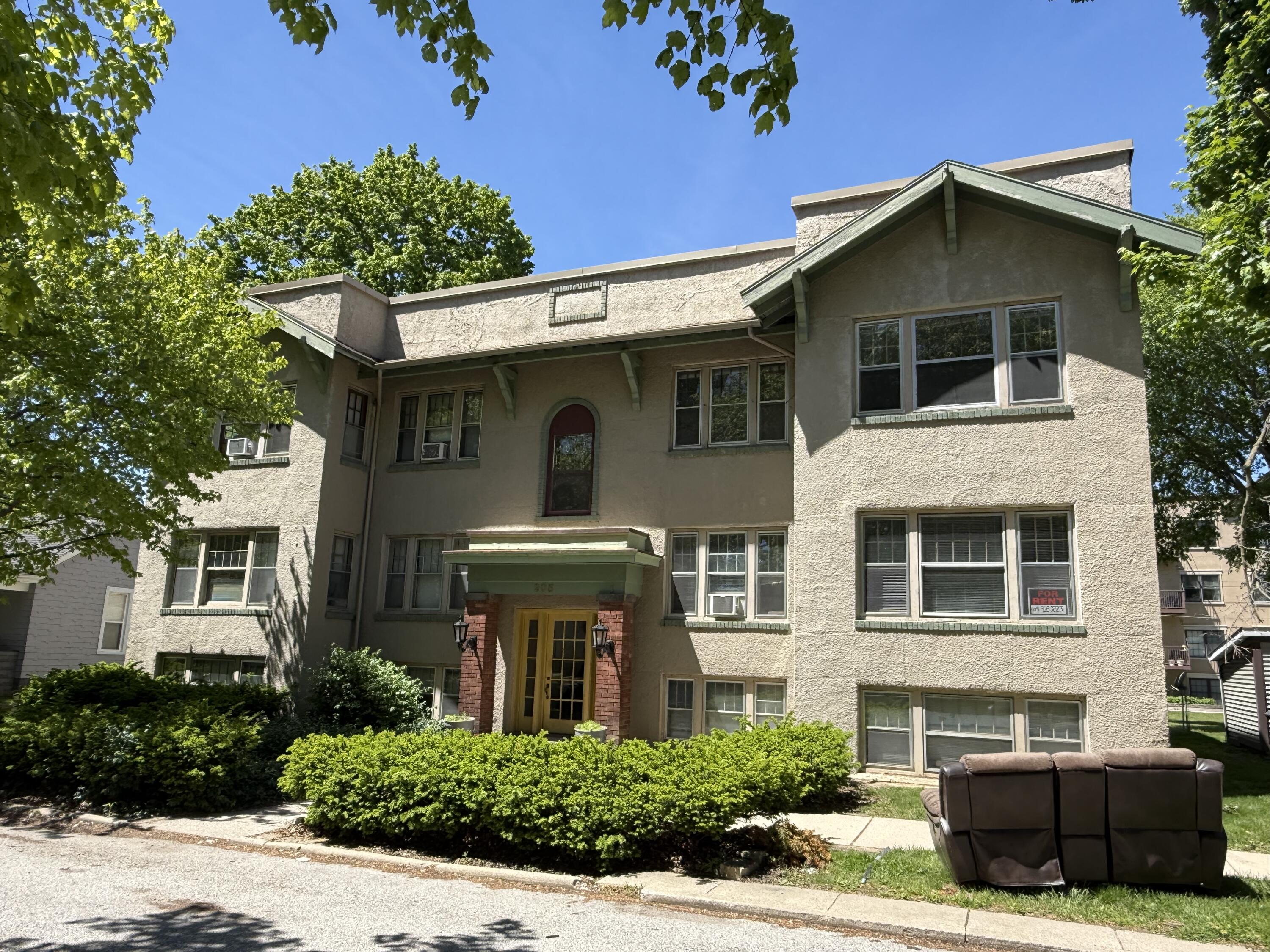 205 Michigan Avenue