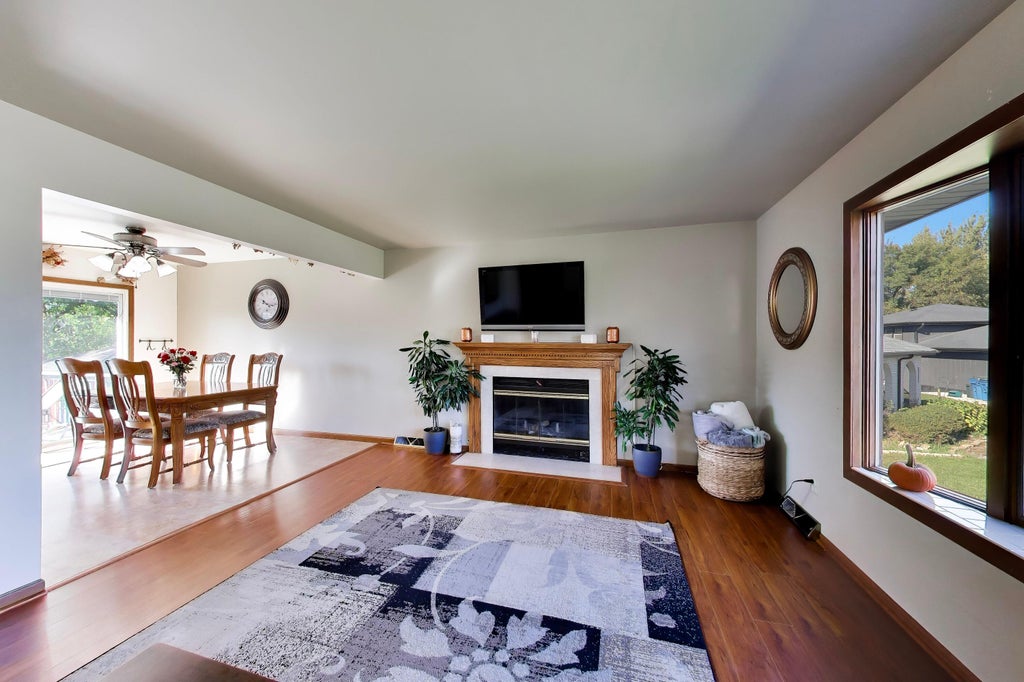 Photo of 1738 Valley Court, Schererville, IN 46375 (MLS # 847502)