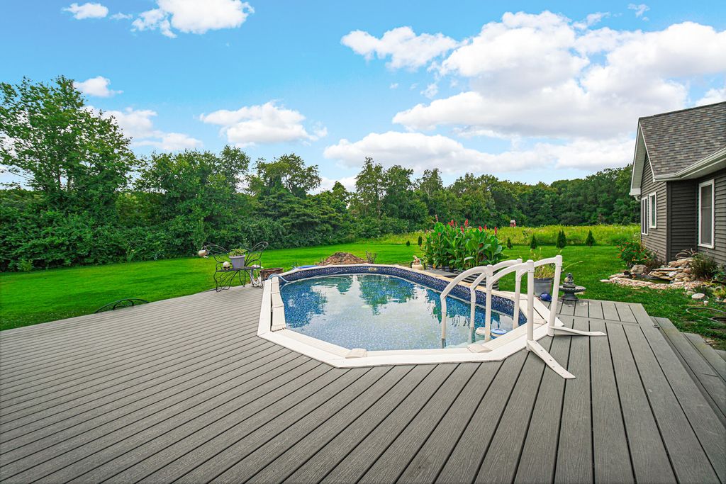 Photo of 4455 Autumn Ridge, Wheatfield, IN 46392 (MLS # 836222)