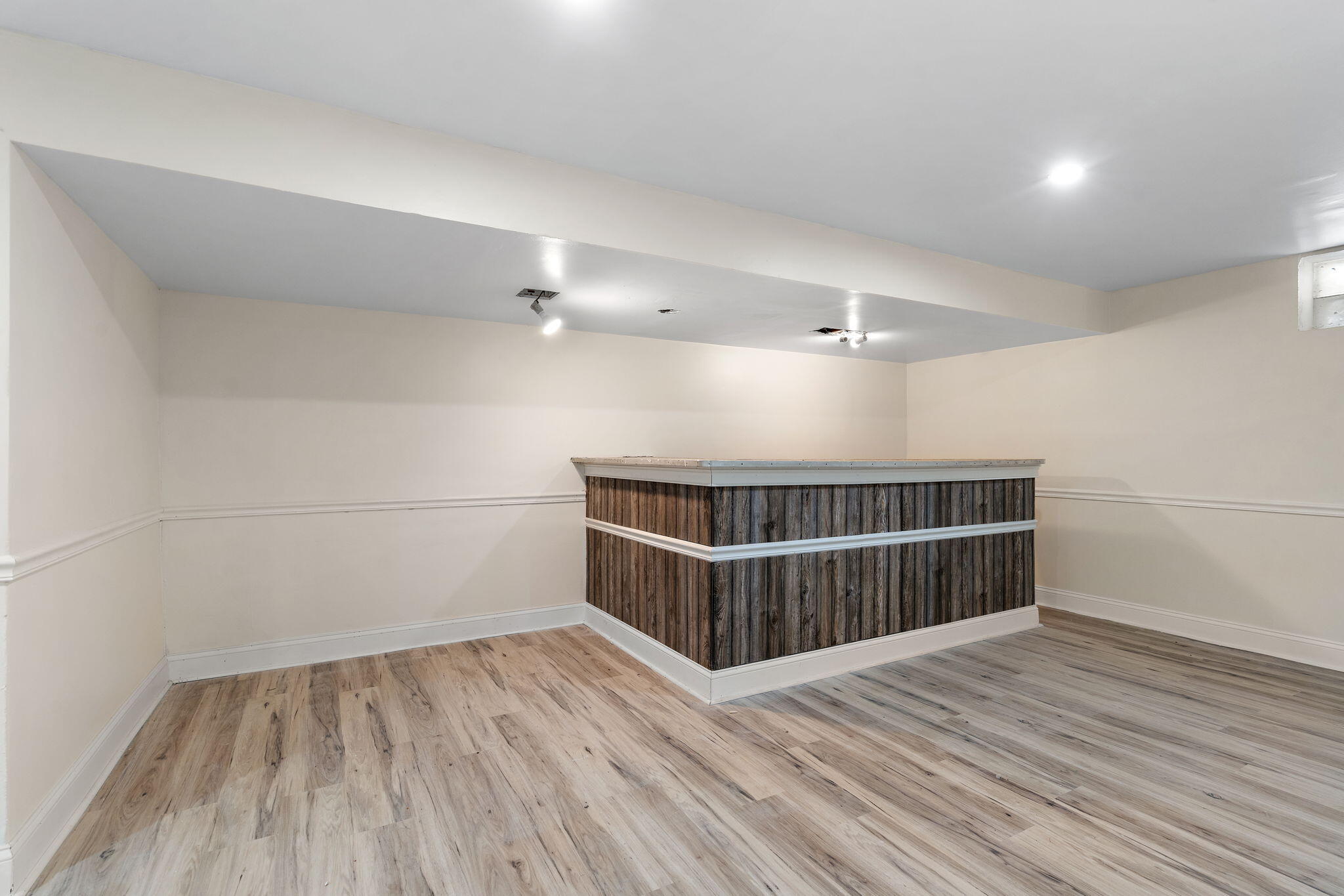 Merrillville, Indiana 46410, United States, 3 Bedrooms Bedrooms, ,2 BathroomsBathrooms,Residential,Active,224432