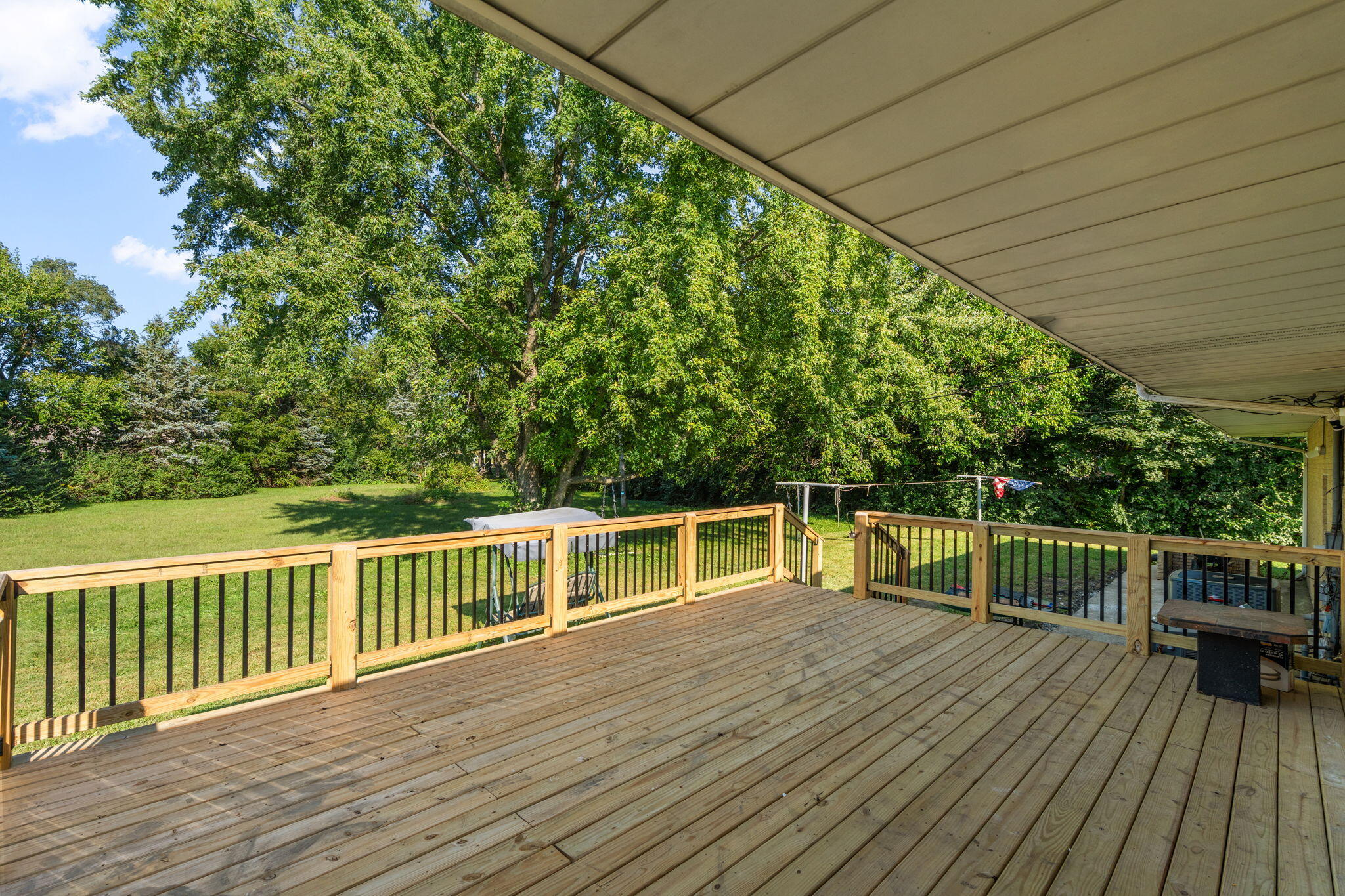 Merrillville, Indiana 46410, United States, 3 Bedrooms Bedrooms, ,2 BathroomsBathrooms,Residential,Active,224432