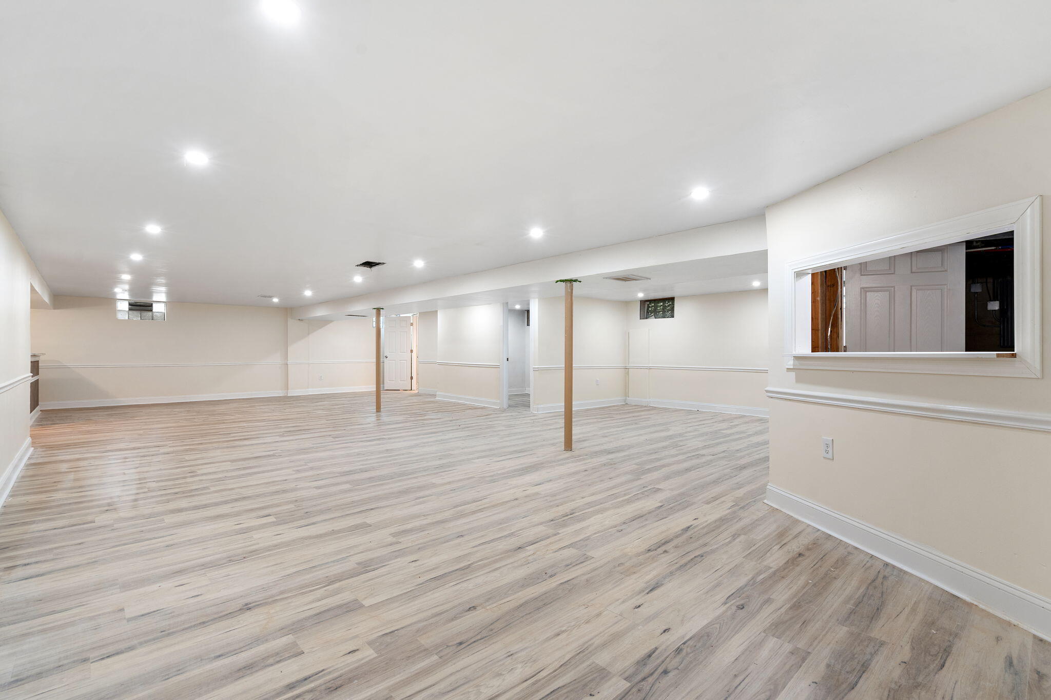 Merrillville, Indiana 46410, United States, 3 Bedrooms Bedrooms, ,2 BathroomsBathrooms,Residential,Active,224432