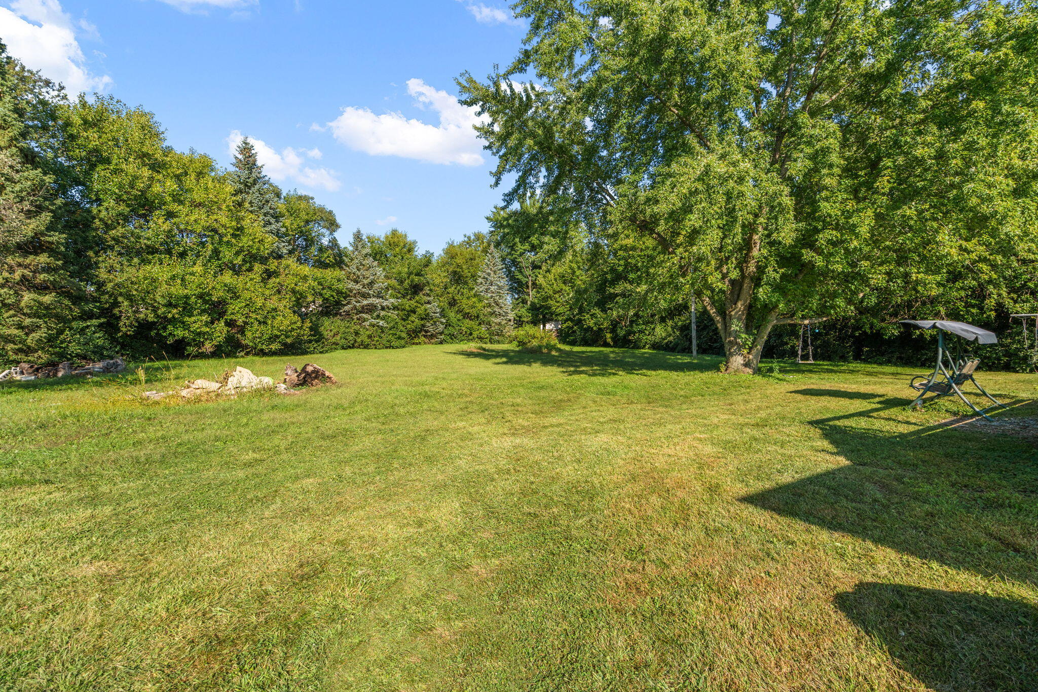 Merrillville, Indiana 46410, United States, 3 Bedrooms Bedrooms, ,2 BathroomsBathrooms,Residential,Active,224432