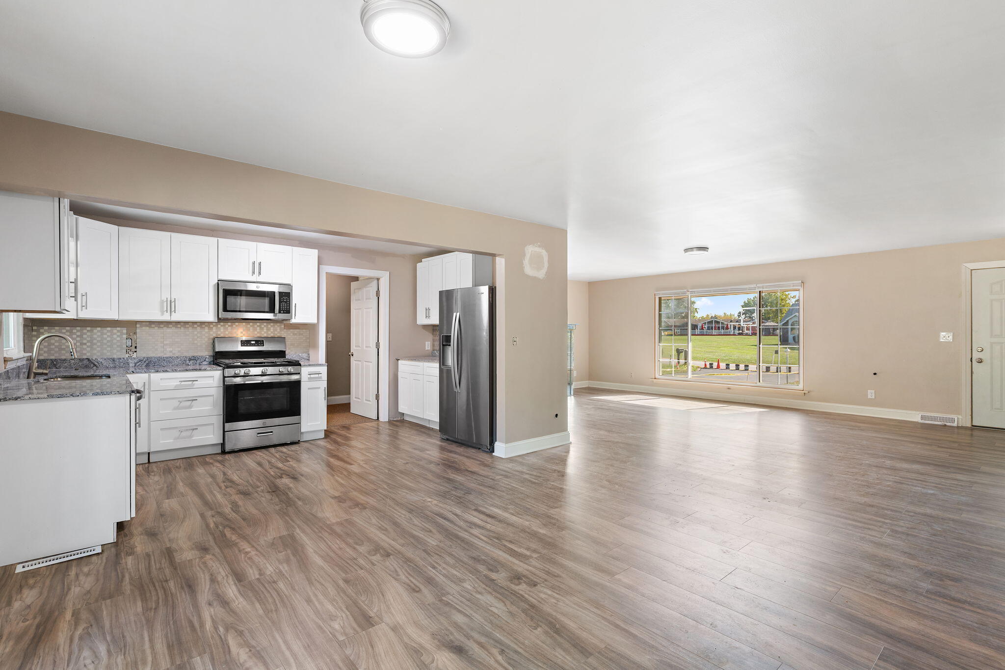 Merrillville, Indiana 46410, United States, 3 Bedrooms Bedrooms, ,2 BathroomsBathrooms,Residential,Active,224432