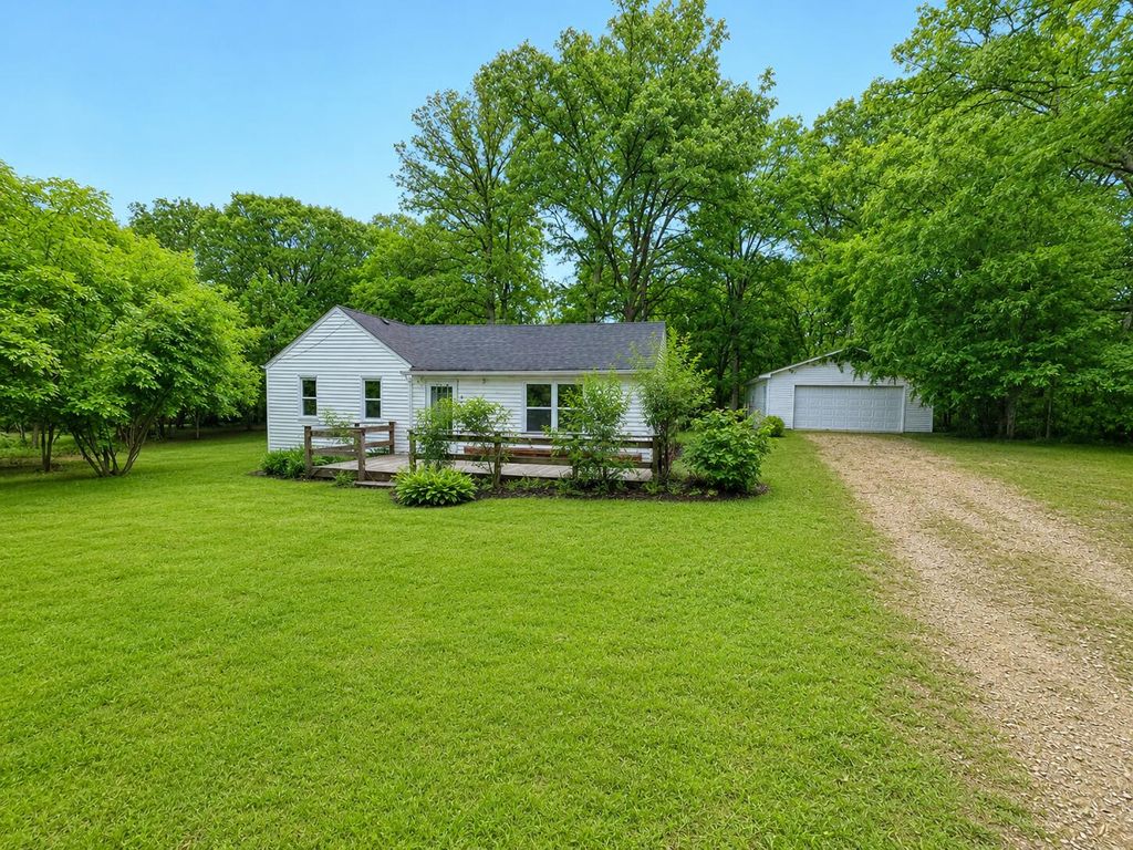 Photo of 20419 Woodmar Street, Lowell, IN 46356 (MLS # 841272)