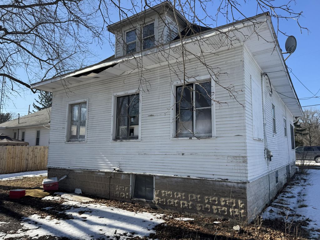 Photo of 401 S Wilson Street, North Judson, IN 46366 (MLS # 837345)
