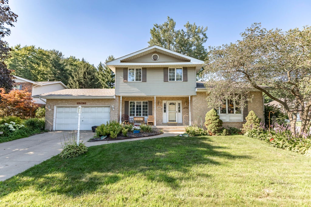 Photo of 3545 Laverne Drive, Highland, IN 46322 (MLS # 842018)