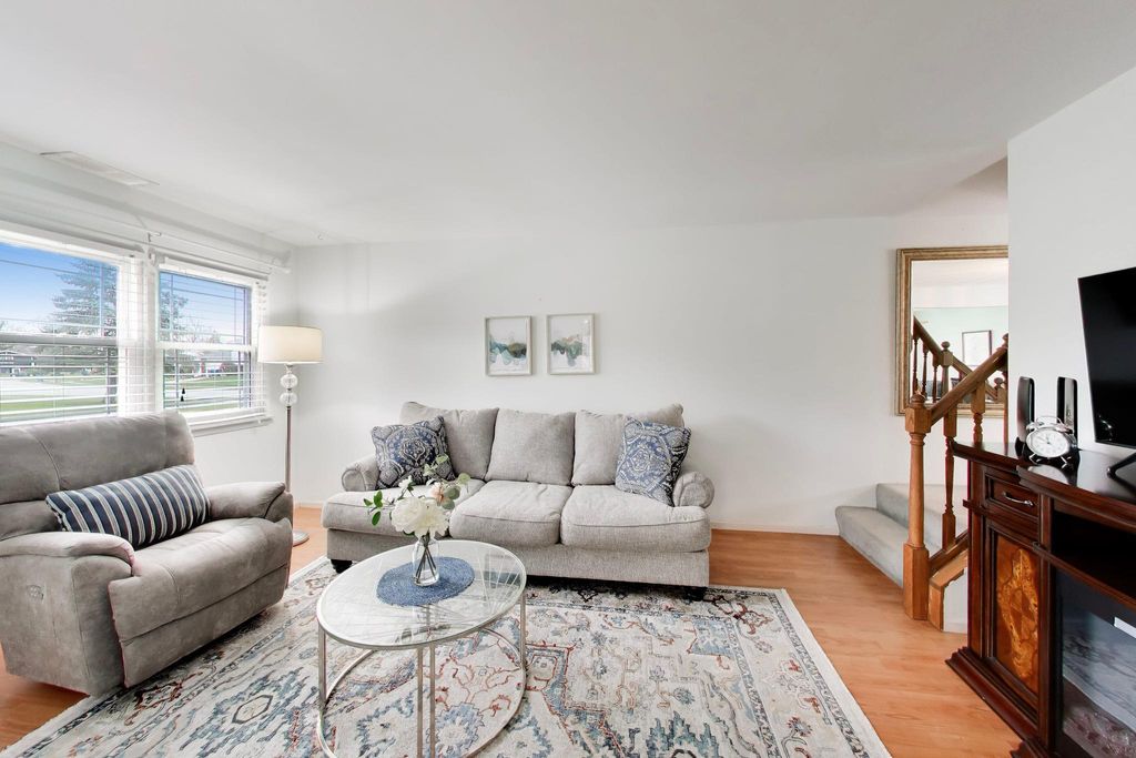 Photo of 1936-1938 Patti Lane, Schererville, IN 46375 (MLS # 837529)