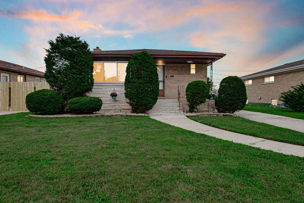 Photo of 6831 New Jersey Avenue, Hammond, IN 46323 (MLS # 843494)