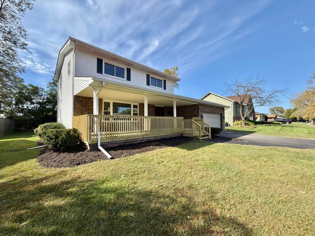Photo of 6396 Ellsworth Place, Merrillville, IN 46410 (MLS # 846902)