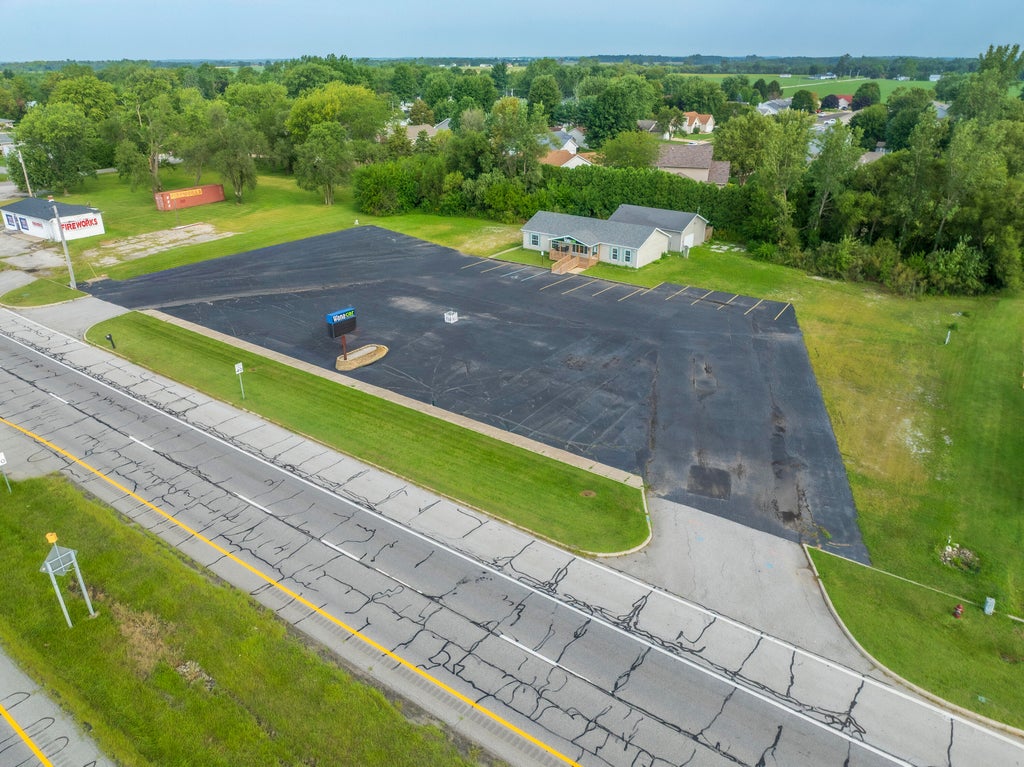 Photo of 10137 W Us-30, Wanatah, IN 46390 (MLS # 844783)