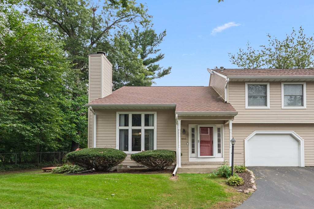 Photo of 603 Weatherwood Lane, Valparaiso, IN 46383 (MLS # 845980)