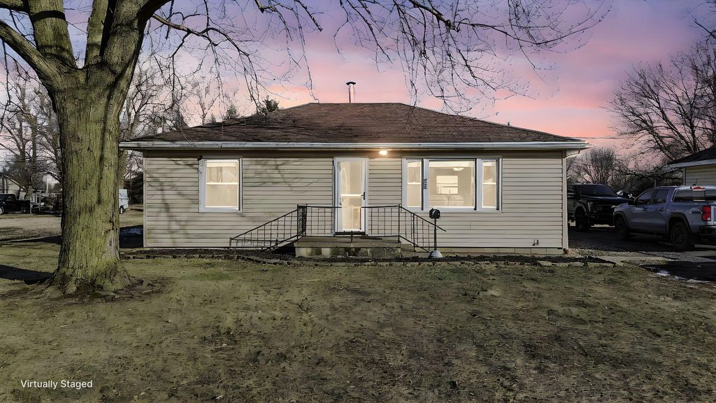 Photo of 331 S Melville Street, Rensselaer, IN 47978 (MLS # 833210)