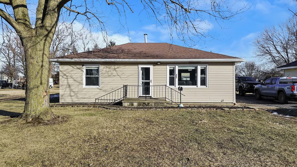 Photo of 331 S Melville Street, Rensselaer, IN 47978 (MLS # 833210)