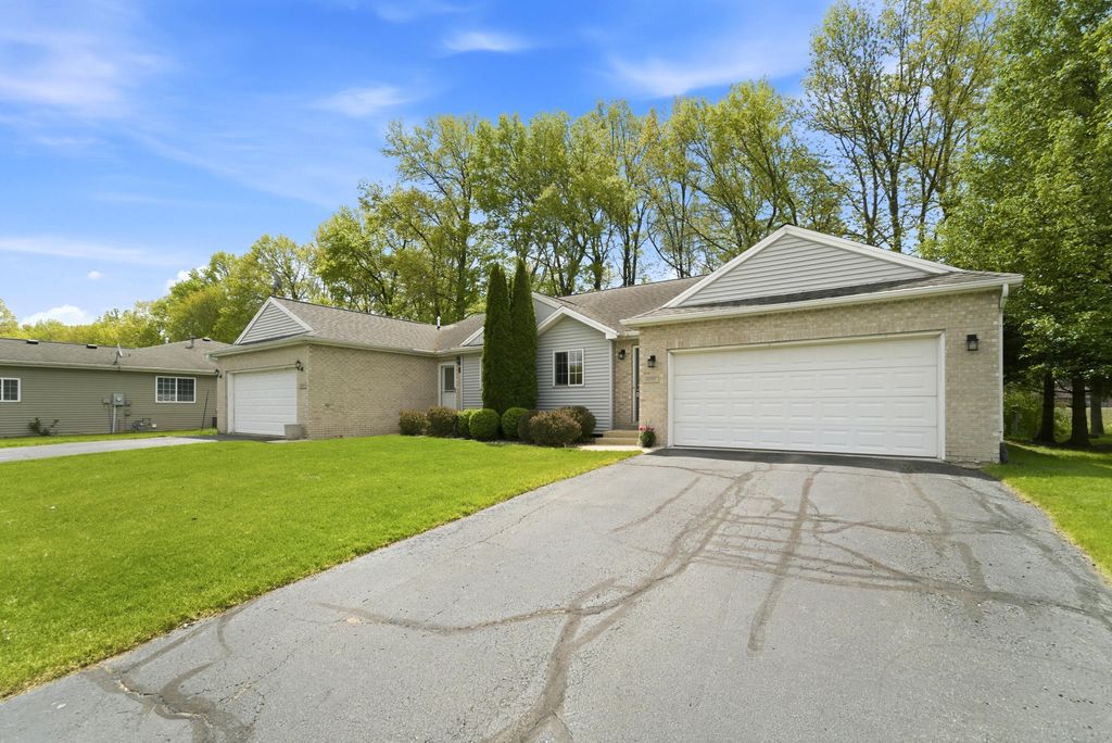 Photo of 2037 Texas Street, Chesterton, IN 46304 (MLS # 838887)