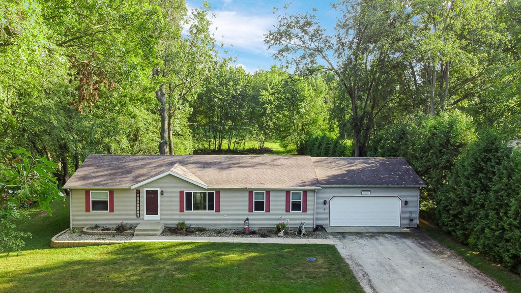 Photo of 300 Southtown Boulevard, Walkerton, IN 46574 (MLS # 845257)
