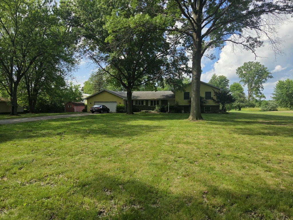 Photo of 397 E 1300 N, Chesterton, IN 46304 (MLS # 840809)