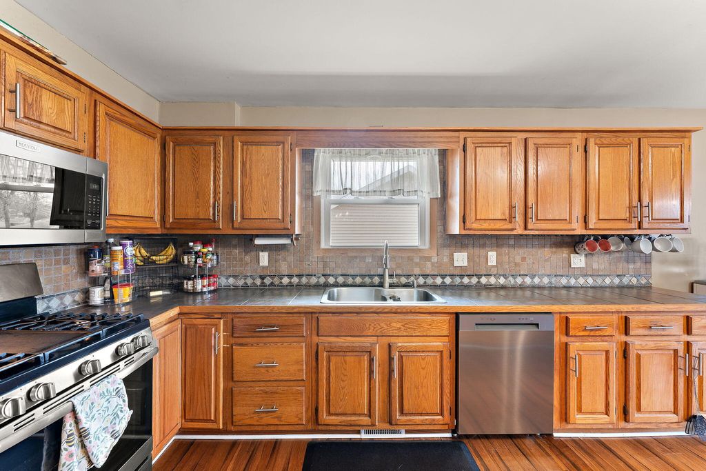 Photo of 1659 Sunnyslope Drive, Crown Point, IN 46307 (MLS # 836466)