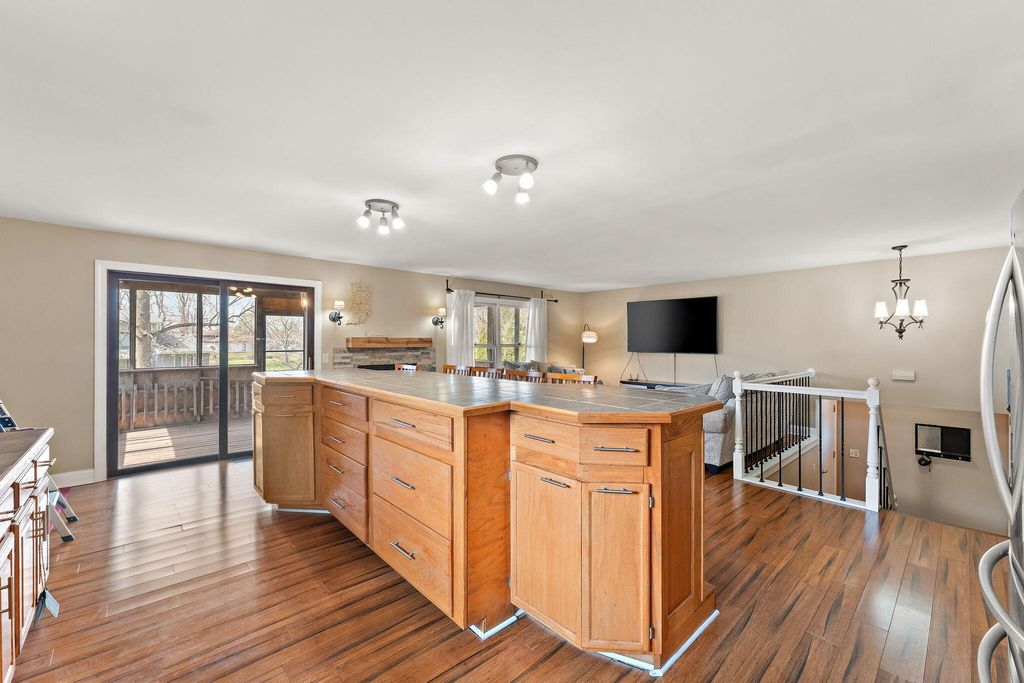 Photo of 1659 Sunnyslope Drive, Crown Point, IN 46307 (MLS # 836466)