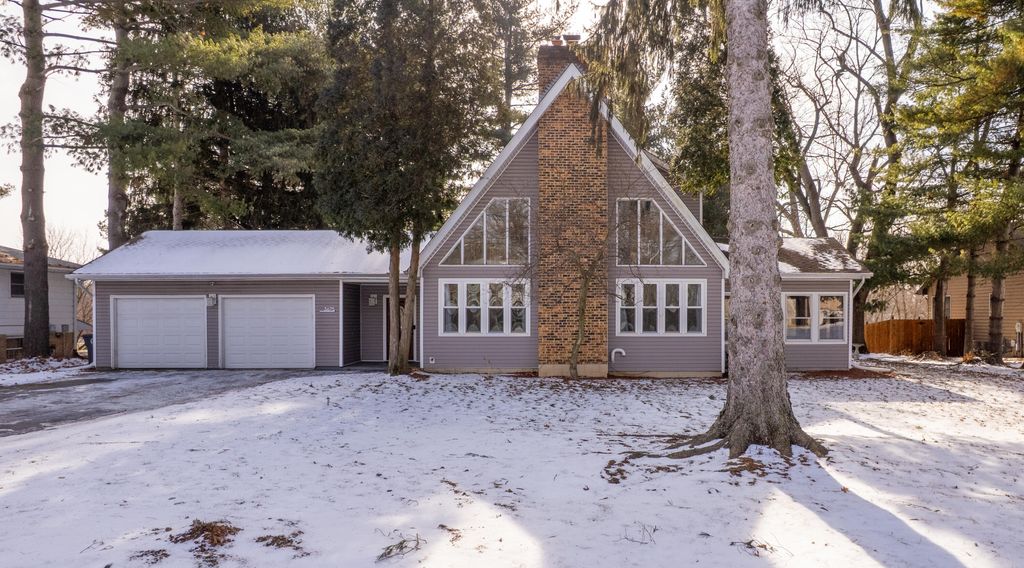 Photo of 3675 E 32nd Court, Hobart, IN 46342 (MLS # 833226)