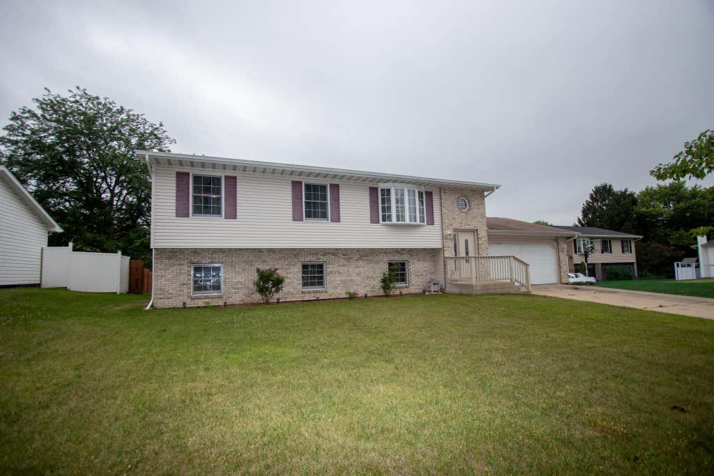 Photo of 6211 Kelly Avenue, Portage, IN 46368 (MLS # 843129)