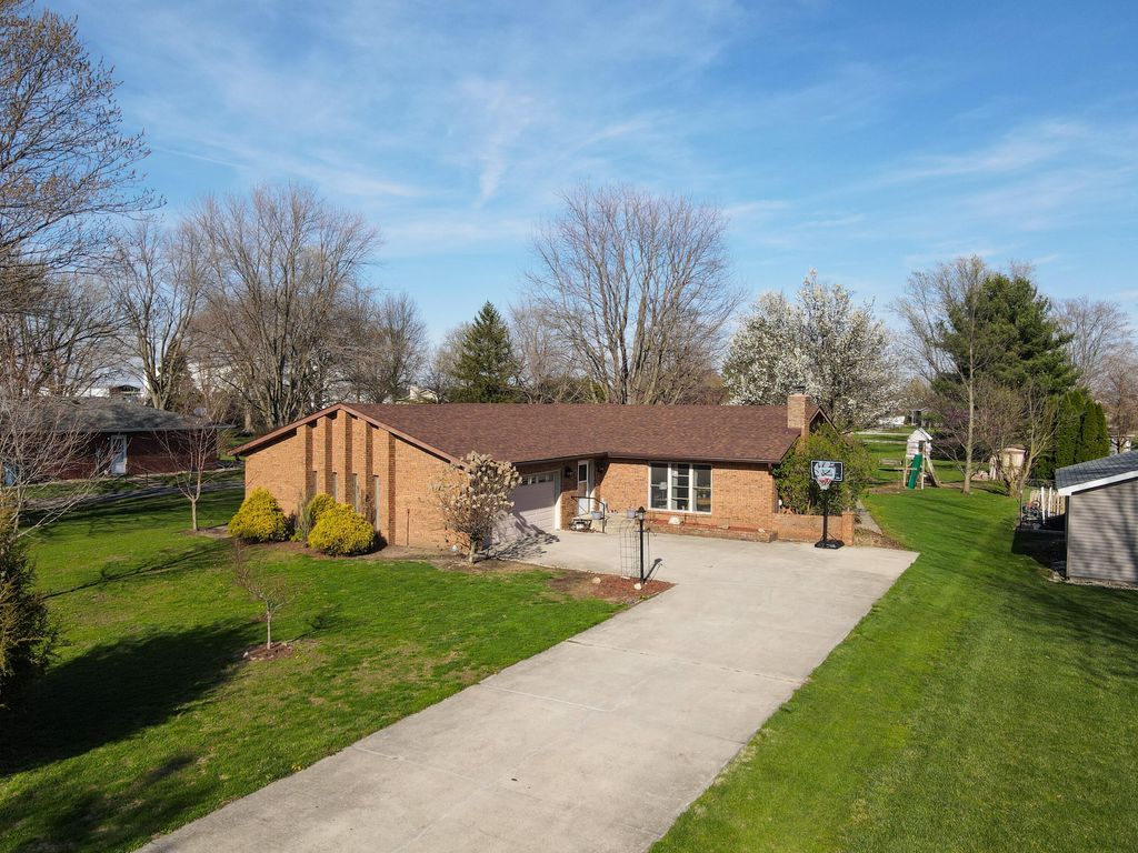 Photo of 16065 West Street, Remington, IN 47977 (MLS # 836729)