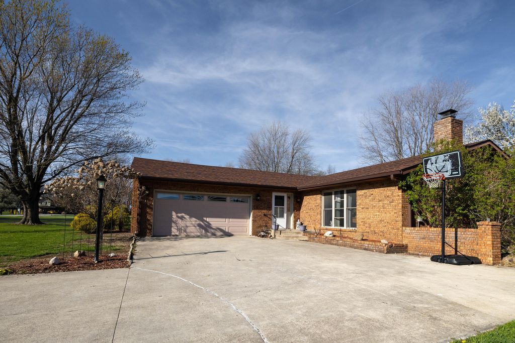 Photo of 16065 West Street, Remington, IN 47977 (MLS # 836729)